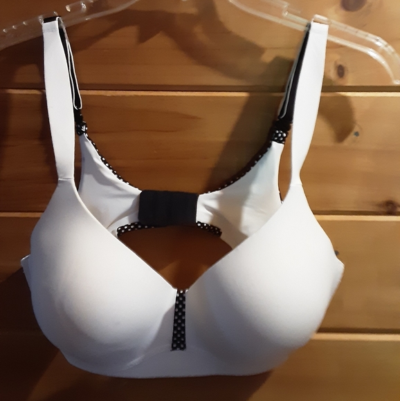 Maidenform Other - Maidenform Sport Bra  36C